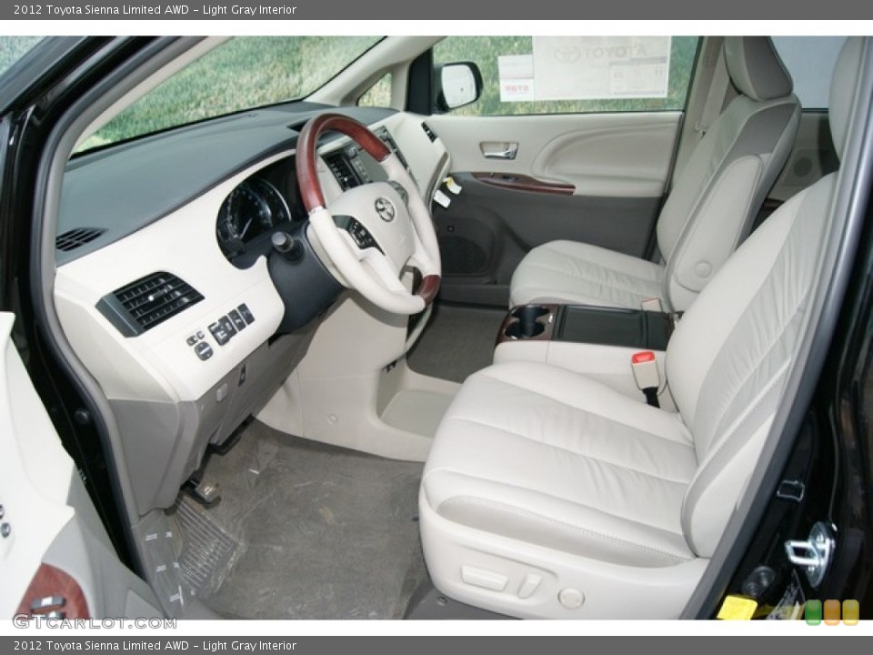 Light Gray Interior Photo for the 2012 Toyota Sienna Limited AWD #59988039