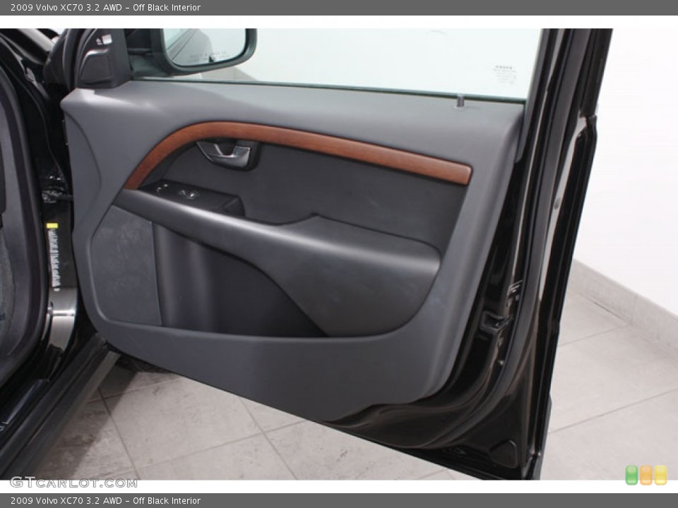 Off Black Interior Door Panel for the 2009 Volvo XC70 3.2 AWD #59989429