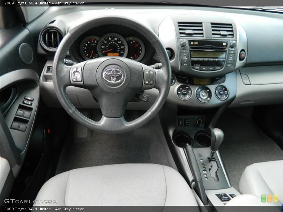 Ash Gray Interior Photo for the 2009 Toyota RAV4 Limited #59990596