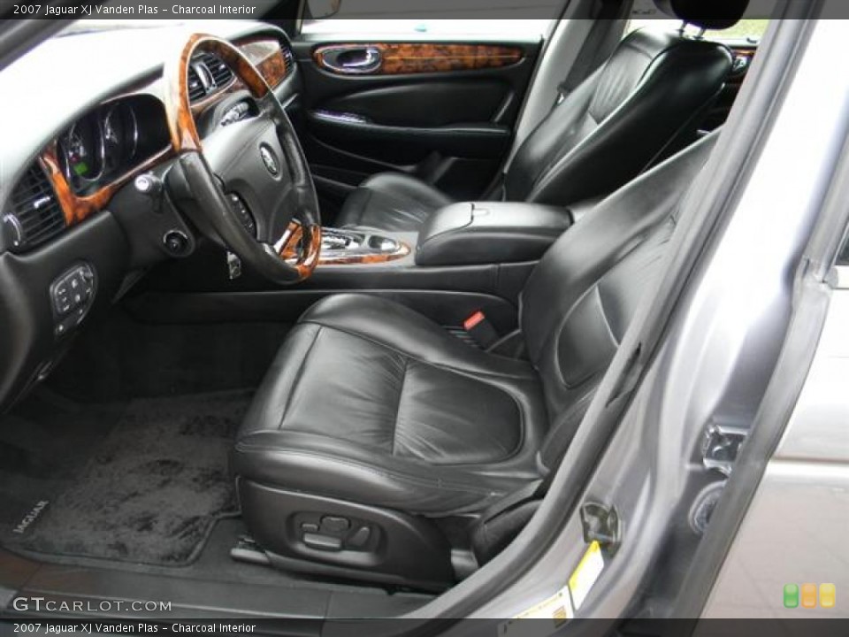 Charcoal Interior Photo for the 2007 Jaguar XJ Vanden Plas #59993365