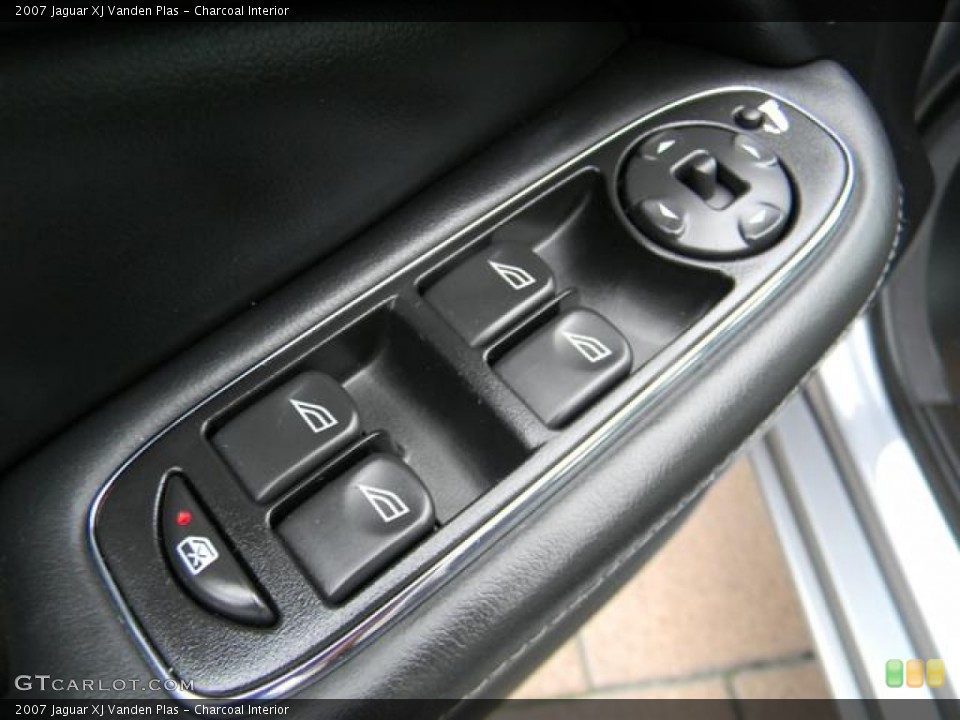 Charcoal Interior Controls for the 2007 Jaguar XJ Vanden Plas #59993389