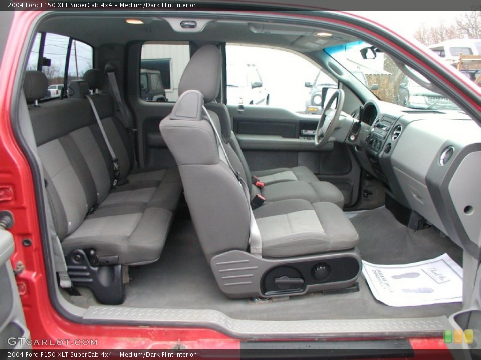 Medium/Dark Flint Interior Photo for the 2004 Ford F150 XLT SuperCab 4x4 #60016552