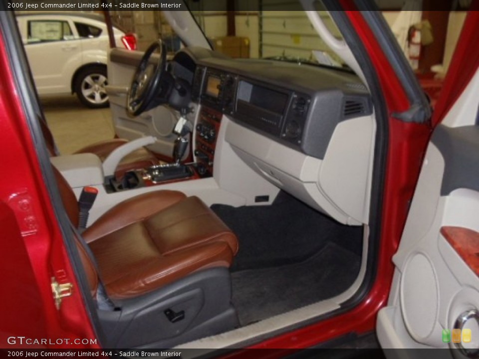 Saddle Brown Interior Photo for the 2006 Jeep Commander Limited 4x4 #60017415