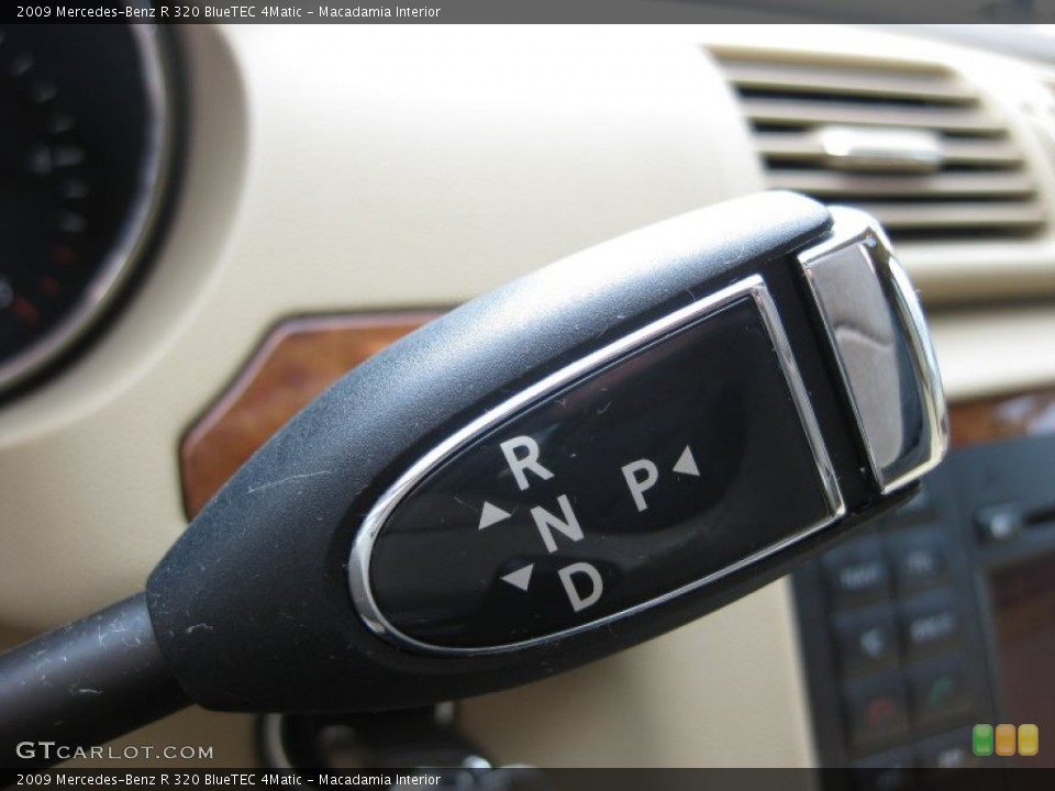 Macadamia Interior Transmission for the 2009 Mercedes-Benz R 320 BlueTEC 4Matic #60019205