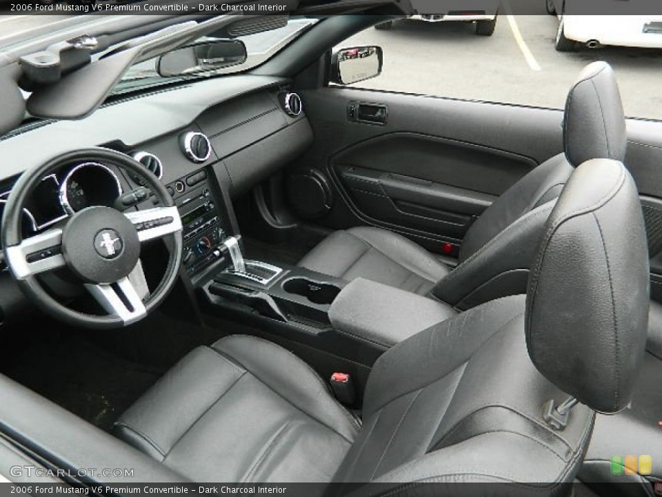 Dark Charcoal Interior Photo for the 2006 Ford Mustang V6 Premium Convertible #60022387