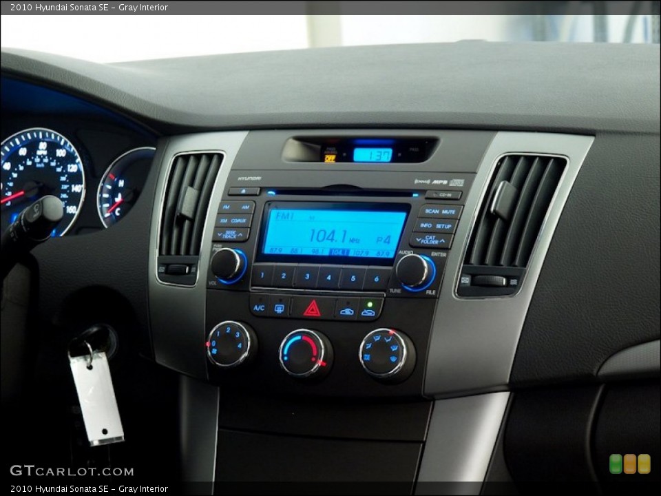 Gray Interior Controls for the 2010 Hyundai Sonata SE #60046619
