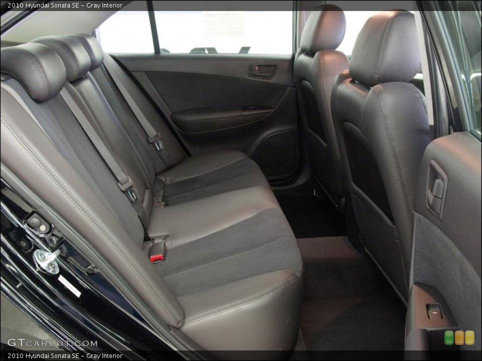 Gray Interior Photo for the 2010 Hyundai Sonata SE #60046690