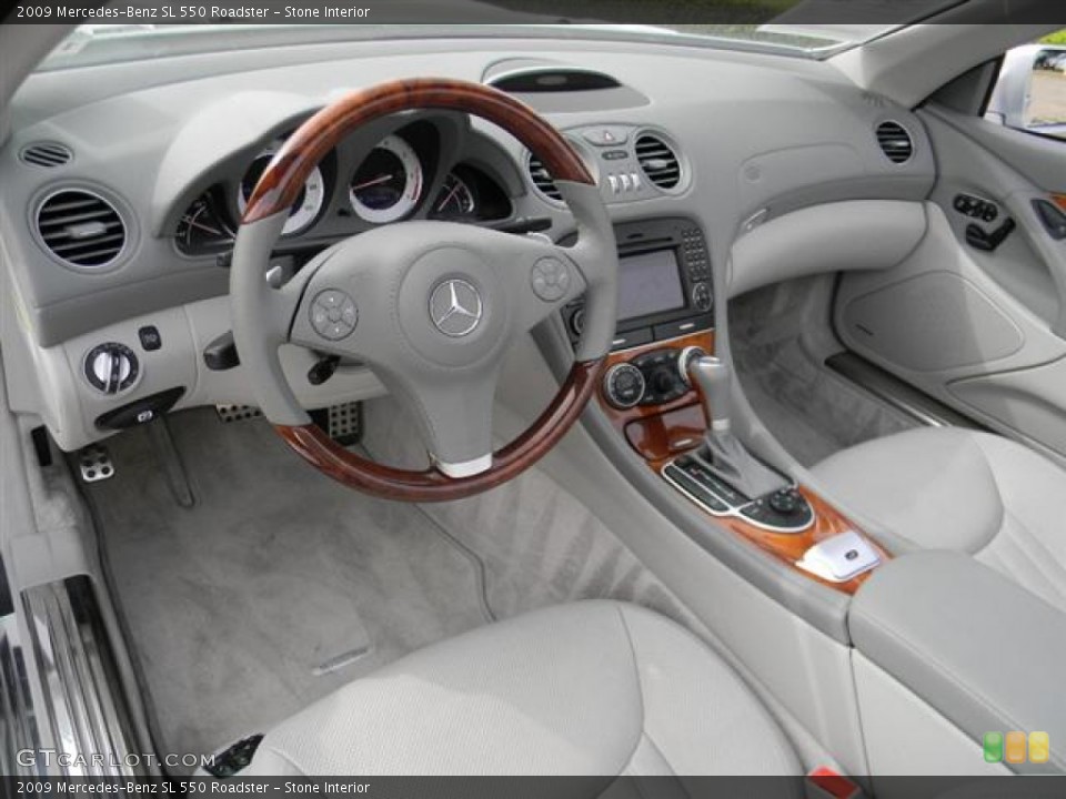 Stone Interior Photo for the 2009 Mercedes-Benz SL 550 Roadster #60085431