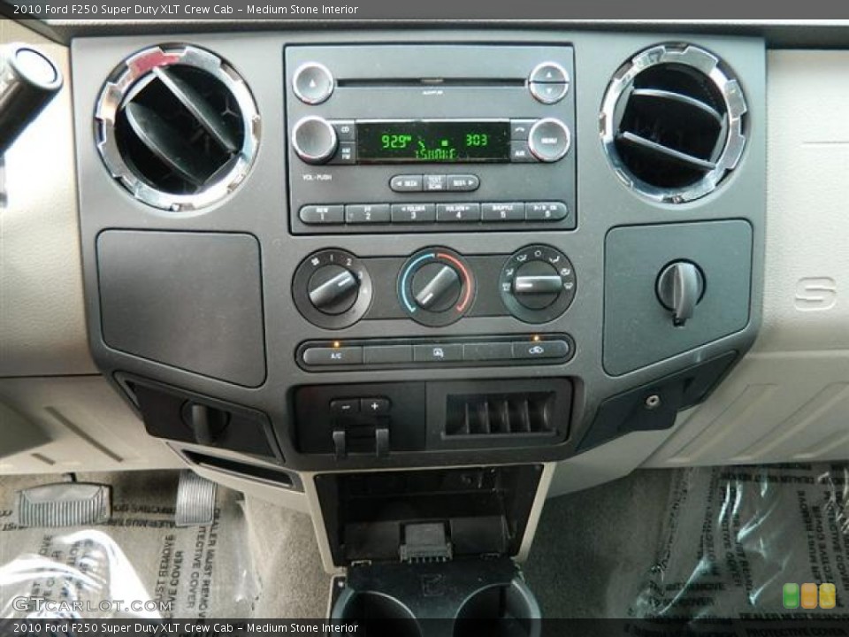 Medium Stone Interior Controls for the 2010 Ford F250 Super Duty XLT Crew Cab #60096507