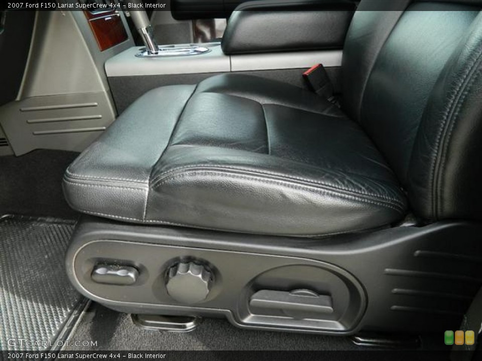 Black Interior Photo for the 2007 Ford F150 Lariat SuperCrew 4x4 #60097947
