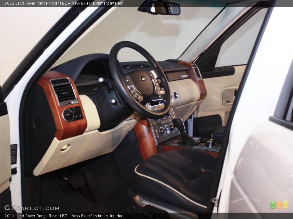 Navy Blue/Parchment Interior Photo for the 2011 Land Rover Range Rover HSE #60120894