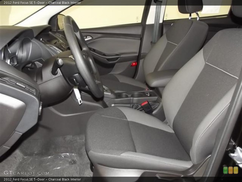 Charcoal Black Interior Photo for the 2012 Ford Focus SE 5-Door #60122265