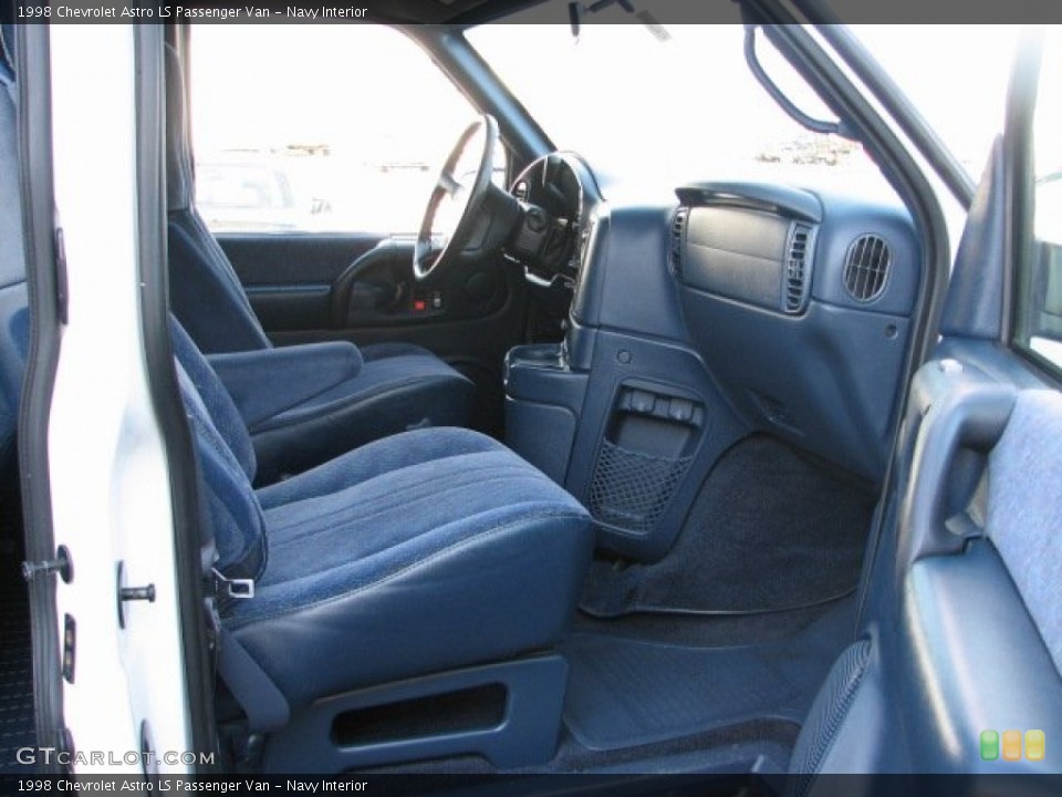 Navy Interior Photo for the 1998 Chevrolet Astro LS Passenger Van #60124021
