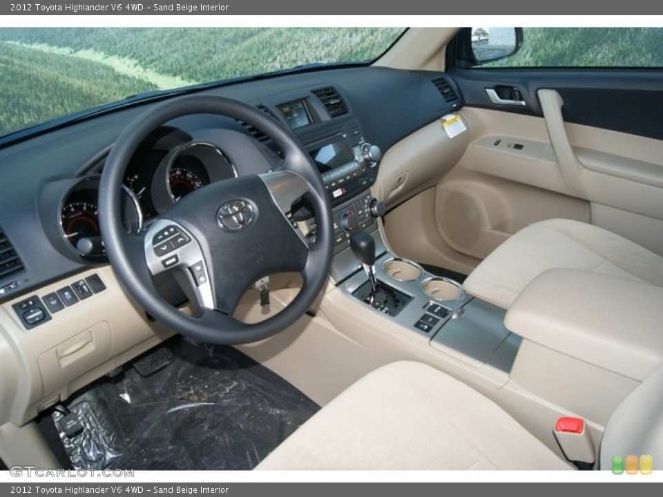 Sand Beige Interior Photo for the 2012 Toyota Highlander V6 4WD #60151884