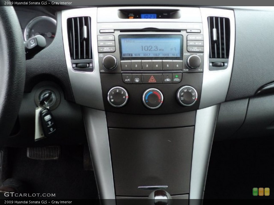 Gray Interior Controls for the 2009 Hyundai Sonata GLS #60154128