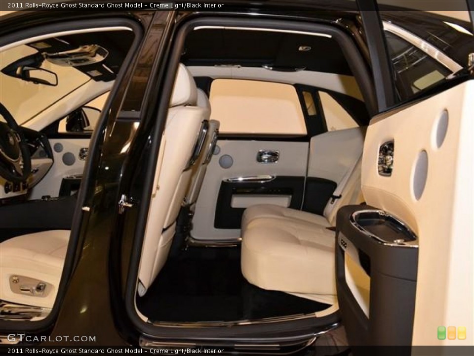 Creme Light/Black Interior Photo for the 2011 Rolls-Royce Ghost  #60167715