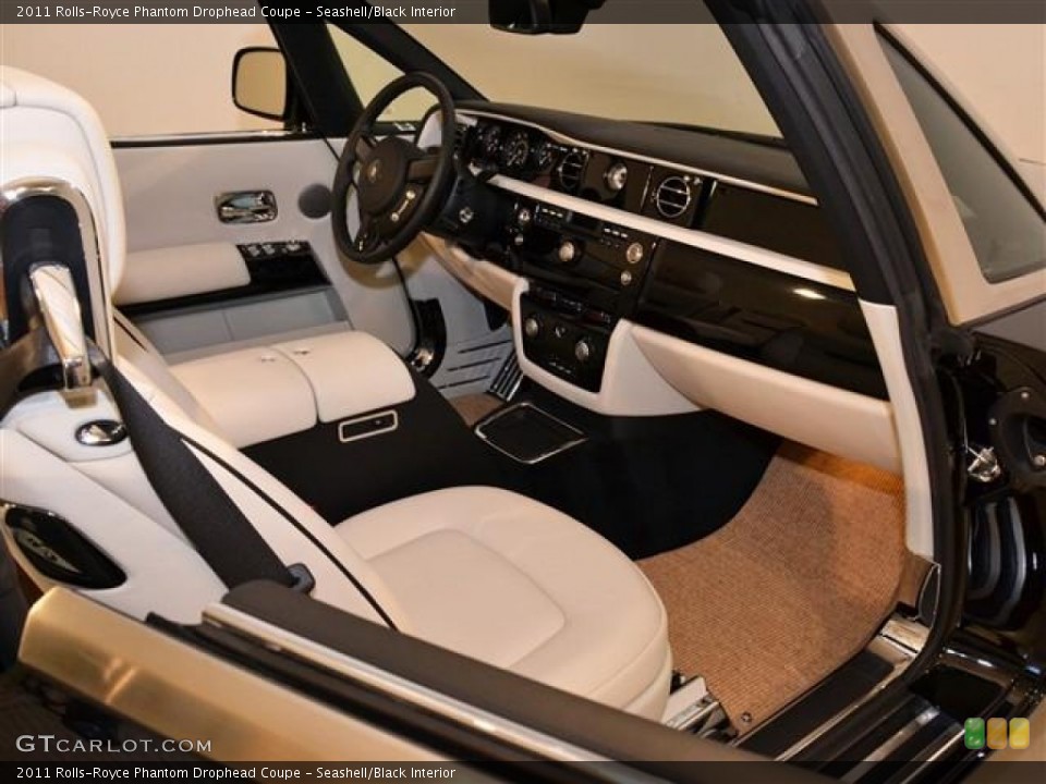 Seashell/Black Interior Photo for the 2011 Rolls-Royce Phantom Drophead Coupe #60169125