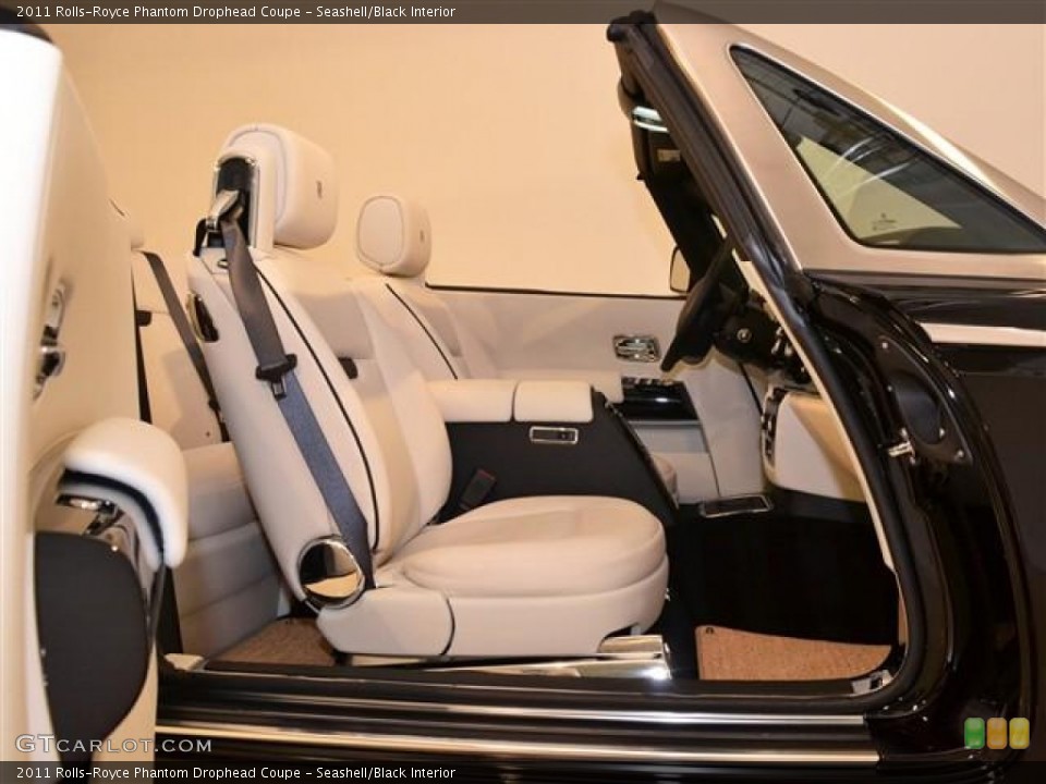 Seashell/Black Interior Photo for the 2011 Rolls-Royce Phantom Drophead Coupe #60169137