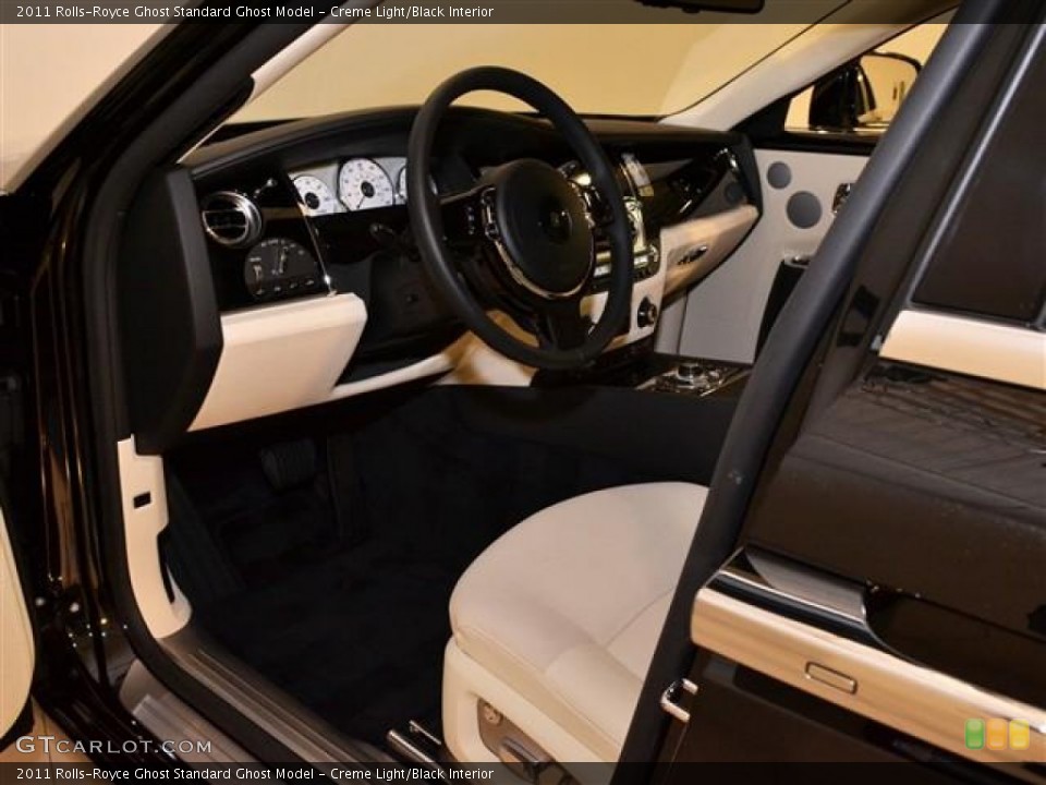 Creme Light/Black Interior Photo for the 2011 Rolls-Royce Ghost  #60169221
