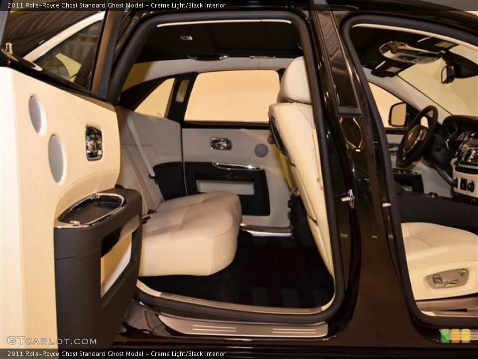 Creme Light/Black Interior Photo for the 2011 Rolls-Royce Ghost  #60169305