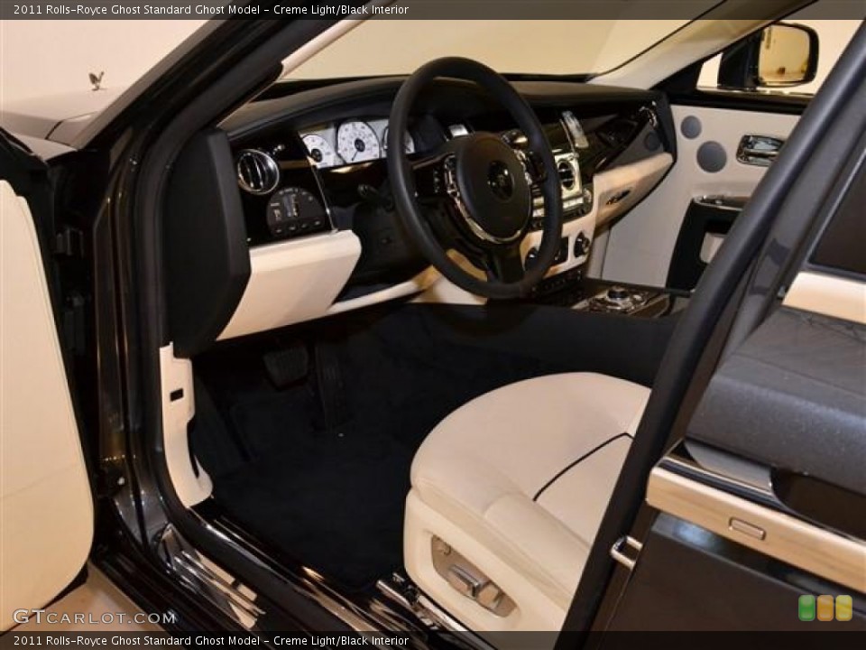 Creme Light/Black Interior Photo for the 2011 Rolls-Royce Ghost  #60169434