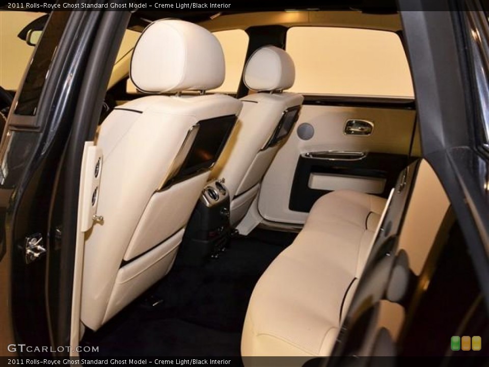 Creme Light/Black Interior Photo for the 2011 Rolls-Royce Ghost  #60169446