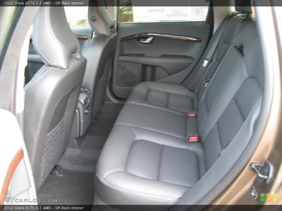 Off Black Interior Photo for the 2012 Volvo XC70 3.2 AWD #60170271
