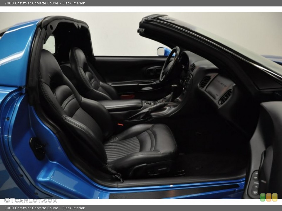 Black Interior Photo for the 2000 Chevrolet Corvette Coupe #60195257