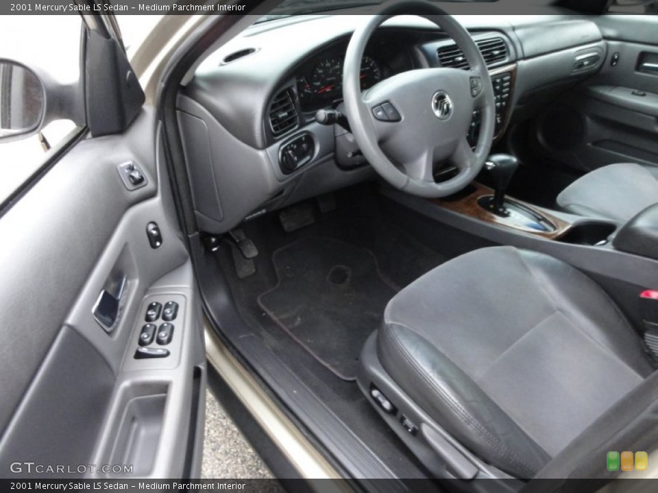 Medium Parchment Interior Photo for the 2001 Mercury Sable LS Sedan #60201034
