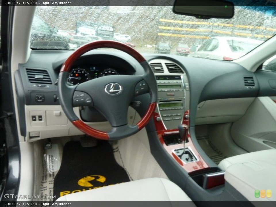 Light Gray Interior Photo for the 2007 Lexus ES 350 #60216156