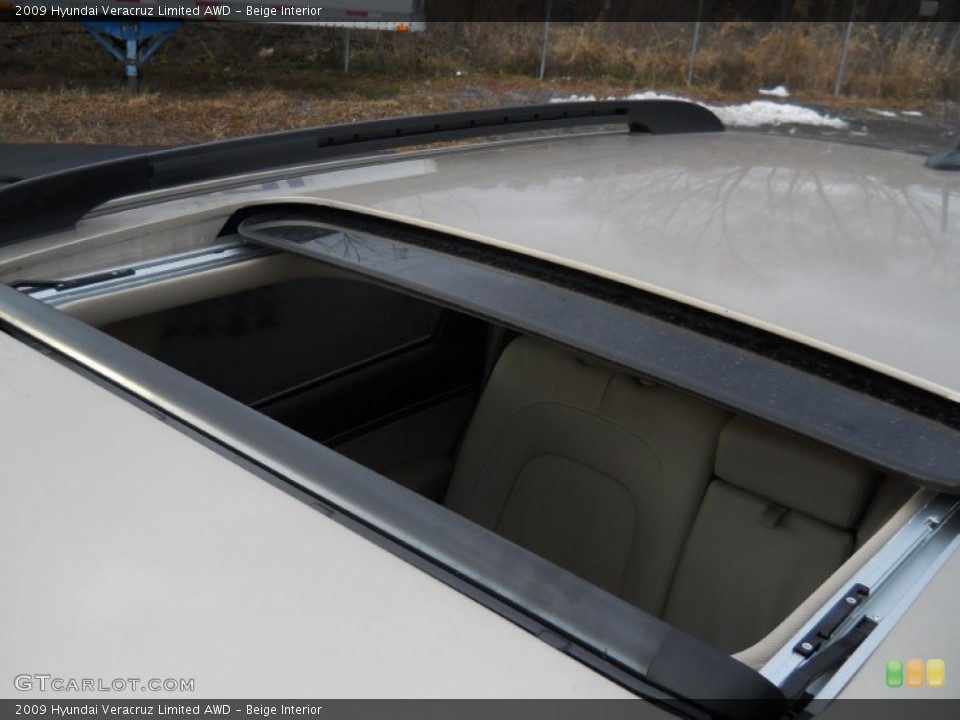 Beige Interior Sunroof for the 2009 Hyundai Veracruz Limited AWD #60217585