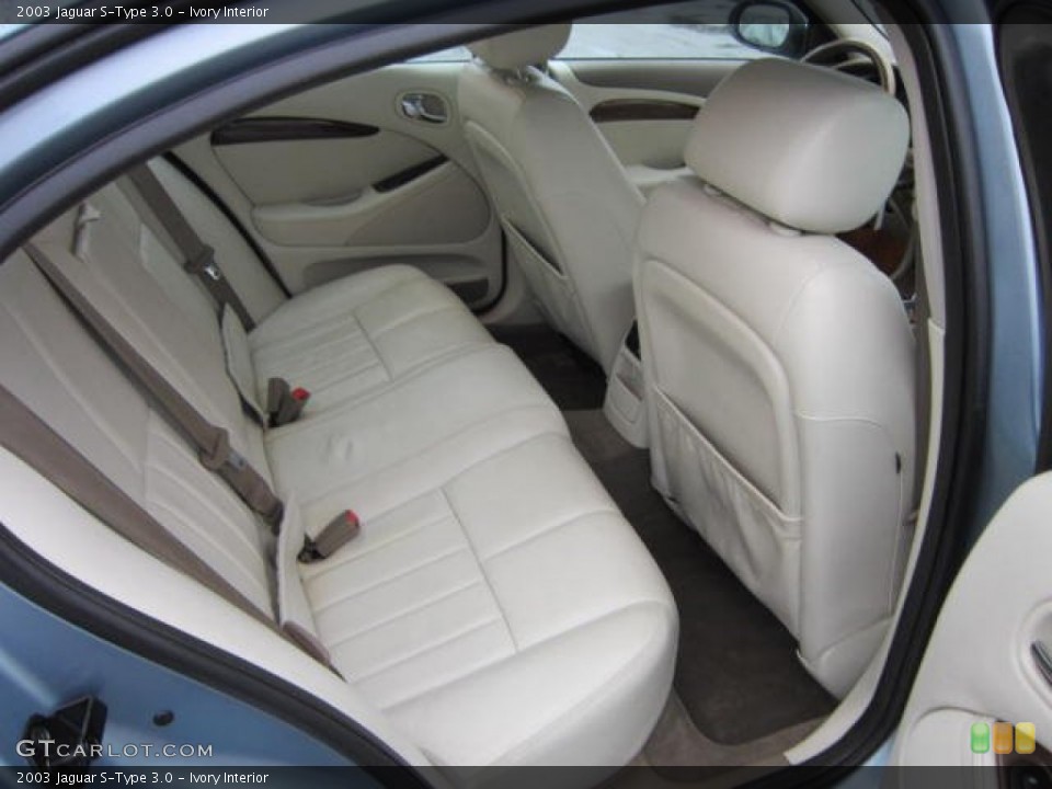 Ivory Interior Photo for the 2003 Jaguar S-Type 3.0 #60220051