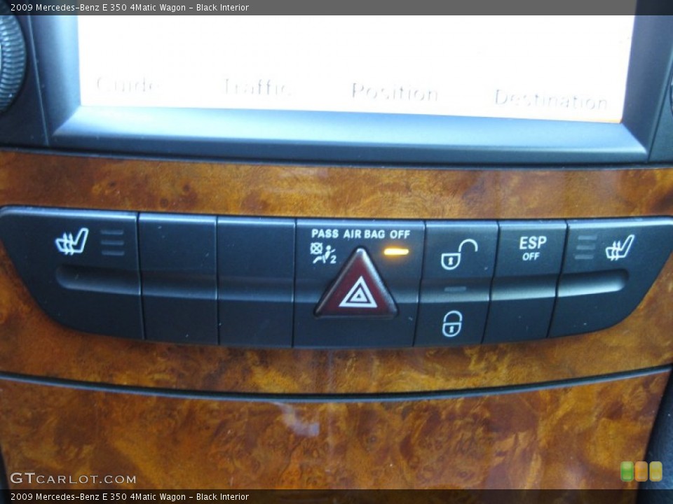 Black Interior Controls for the 2009 Mercedes-Benz E 350 4Matic Wagon #60225058
