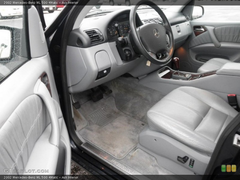 Ash Interior Photo for the 2002 Mercedes-Benz ML 500 4Matic #60253868