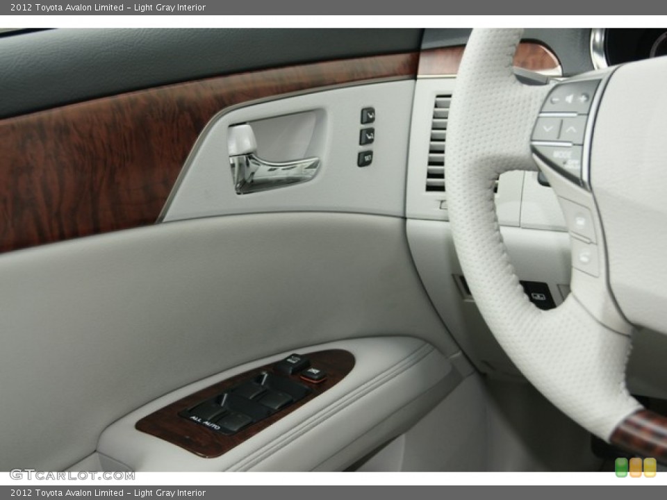 Light Gray Interior Controls for the 2012 Toyota Avalon Limited #60260027
