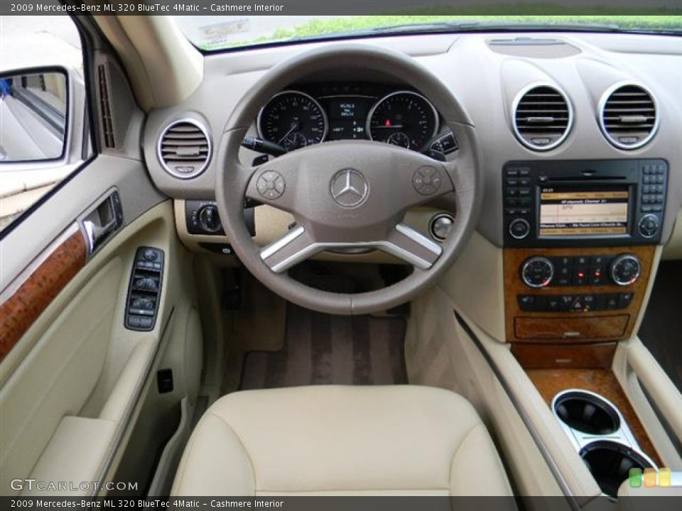 Cashmere Interior Dashboard for the 2009 Mercedes-Benz ML 320 BlueTec 4Matic #60264317