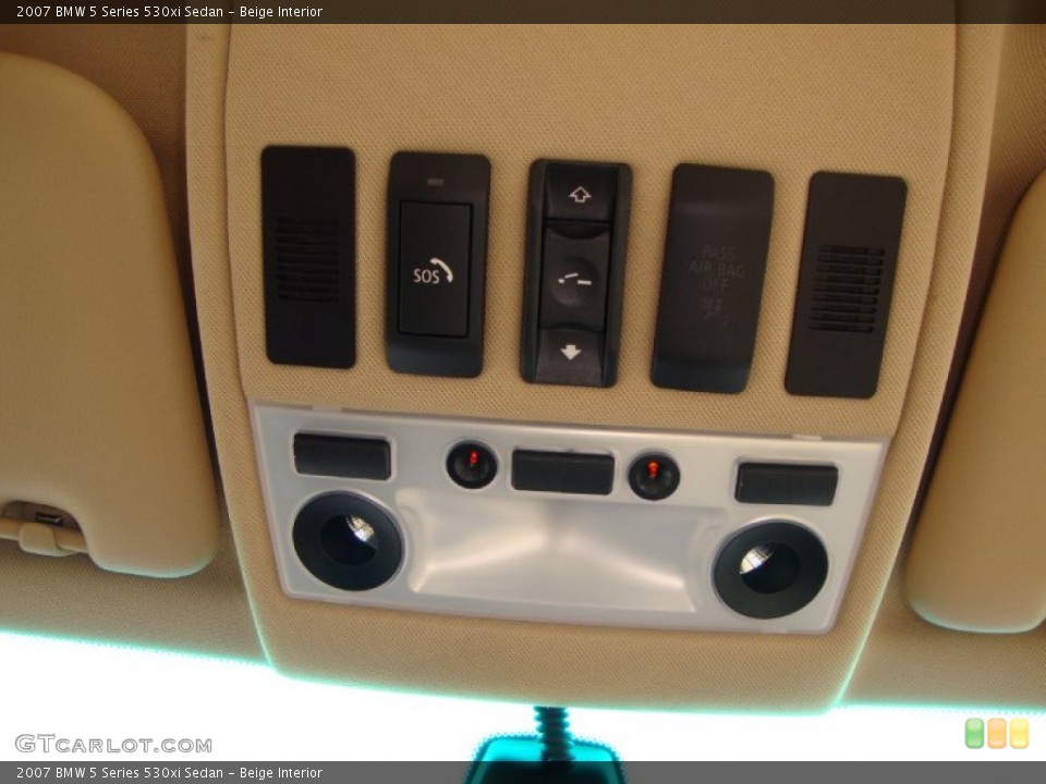 Beige Interior Controls for the 2007 BMW 5 Series 530xi Sedan #60277259