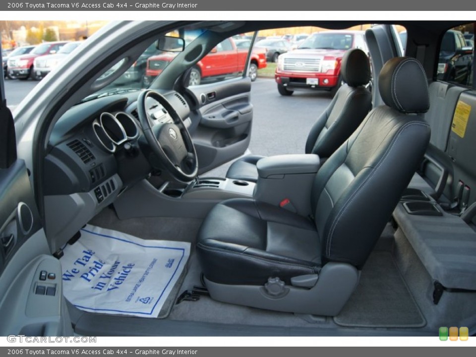 Graphite Gray Interior Photo for the 2006 Toyota Tacoma V6 Access Cab 4x4 #60283316