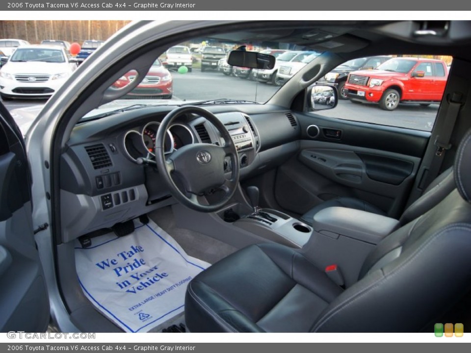 Graphite Gray Interior Photo for the 2006 Toyota Tacoma V6 Access Cab 4x4 #60283394