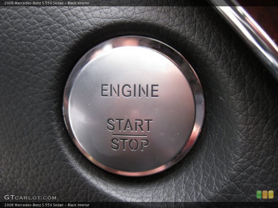 Black Interior Controls for the 2008 Mercedes-Benz S 550 Sedan #60285947
