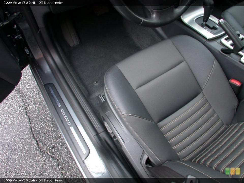 Off Black Interior Front Seat for the 2009 Volvo V50 2.4i #60289091