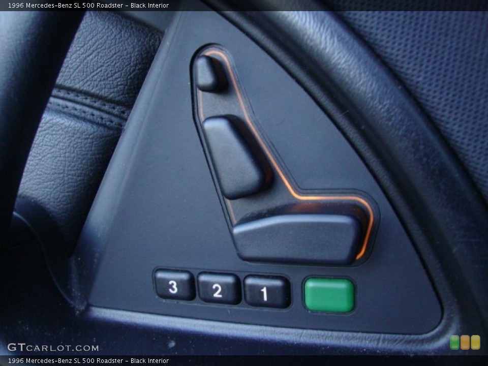 Black Interior Controls for the 1996 Mercedes-Benz SL 500 Roadster #60342962