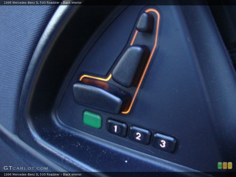 Black Interior Controls for the 1996 Mercedes-Benz SL 500 Roadster #60343022