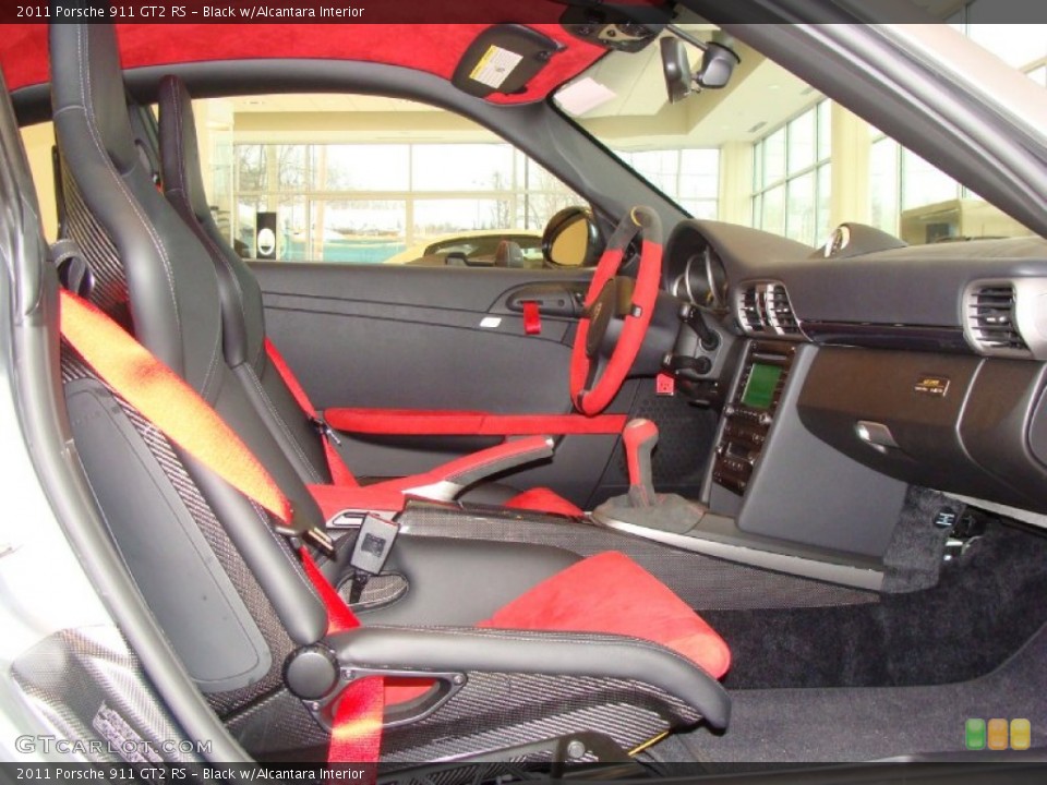 Black w/Alcantara Interior Photo for the 2011 Porsche 911 GT2 RS #60348002