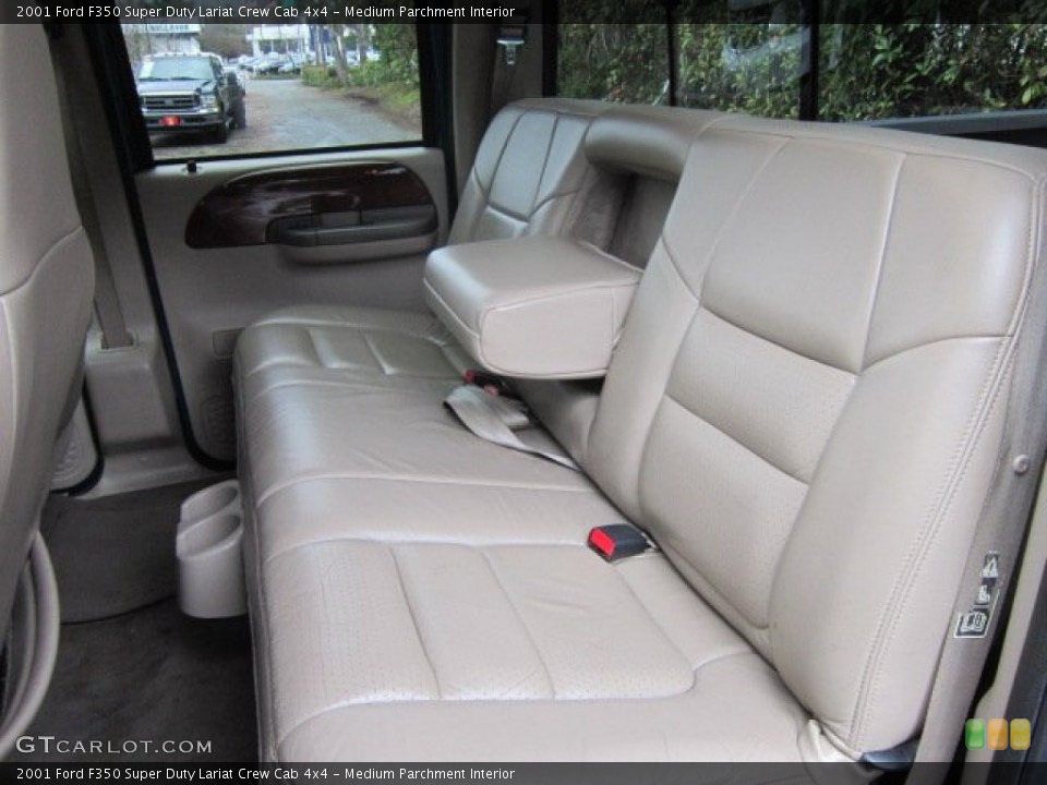 Medium Parchment Interior Photo for the 2001 Ford F350 Super Duty Lariat Crew Cab 4x4 #60351674