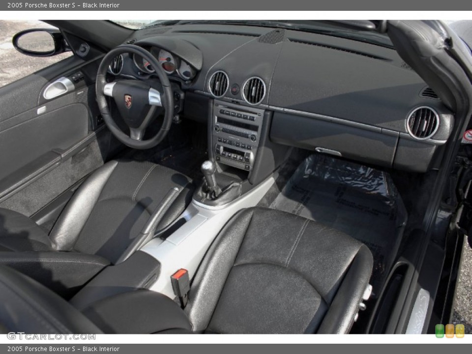 Black Interior Photo for the 2005 Porsche Boxster S #60353090