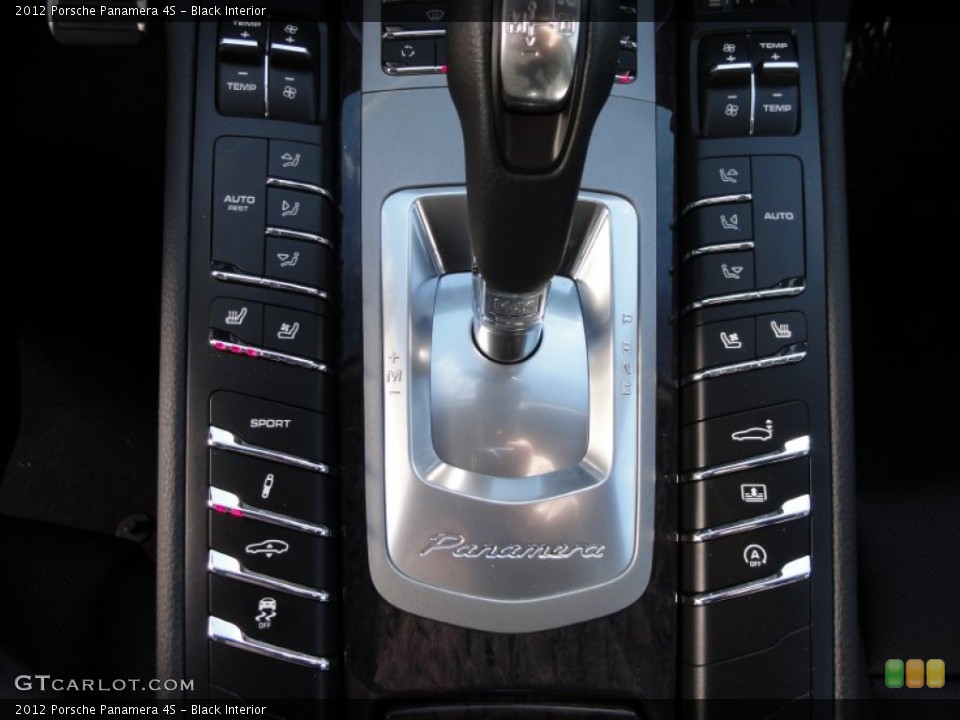Black Interior Controls for the 2012 Porsche Panamera 4S #60360345