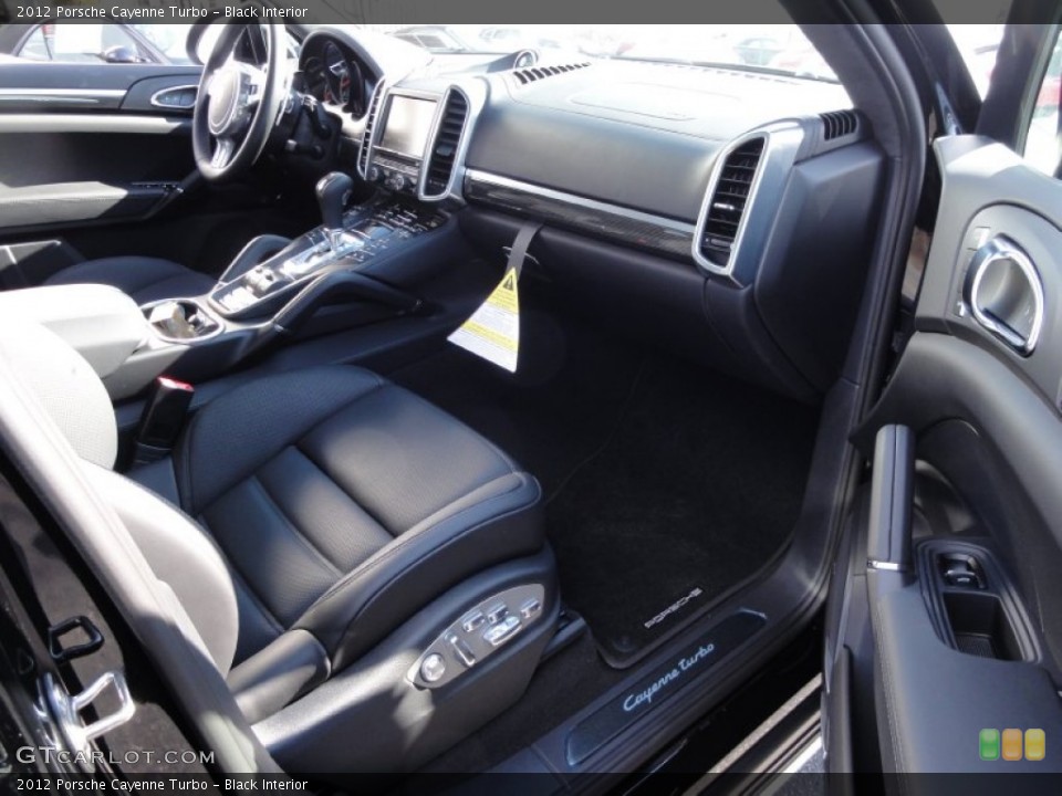 Black Interior Photo for the 2012 Porsche Cayenne Turbo #60361236