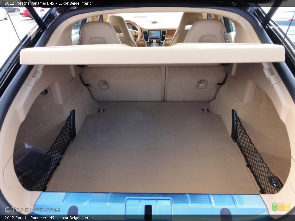 Luxor Beige Interior Trunk for the 2012 Porsche Panamera 4S #60361803