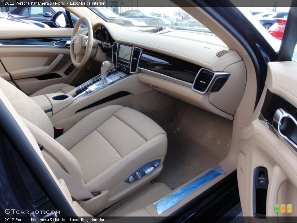 Luxor Beige Interior Dashboard for the 2012 Porsche Panamera S Hybrid #60362085